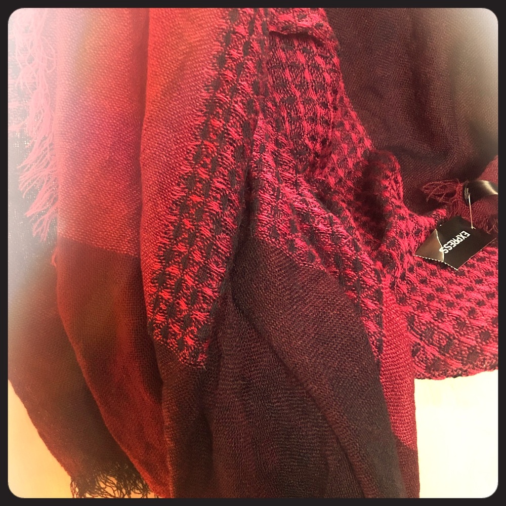 Express checkered scarf/wrap